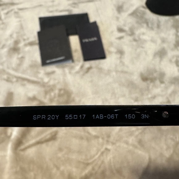 Prada sunglasses LIKE NEW! PRADA Men's Sunglasses, PR 20YS - Picture 6 of 6